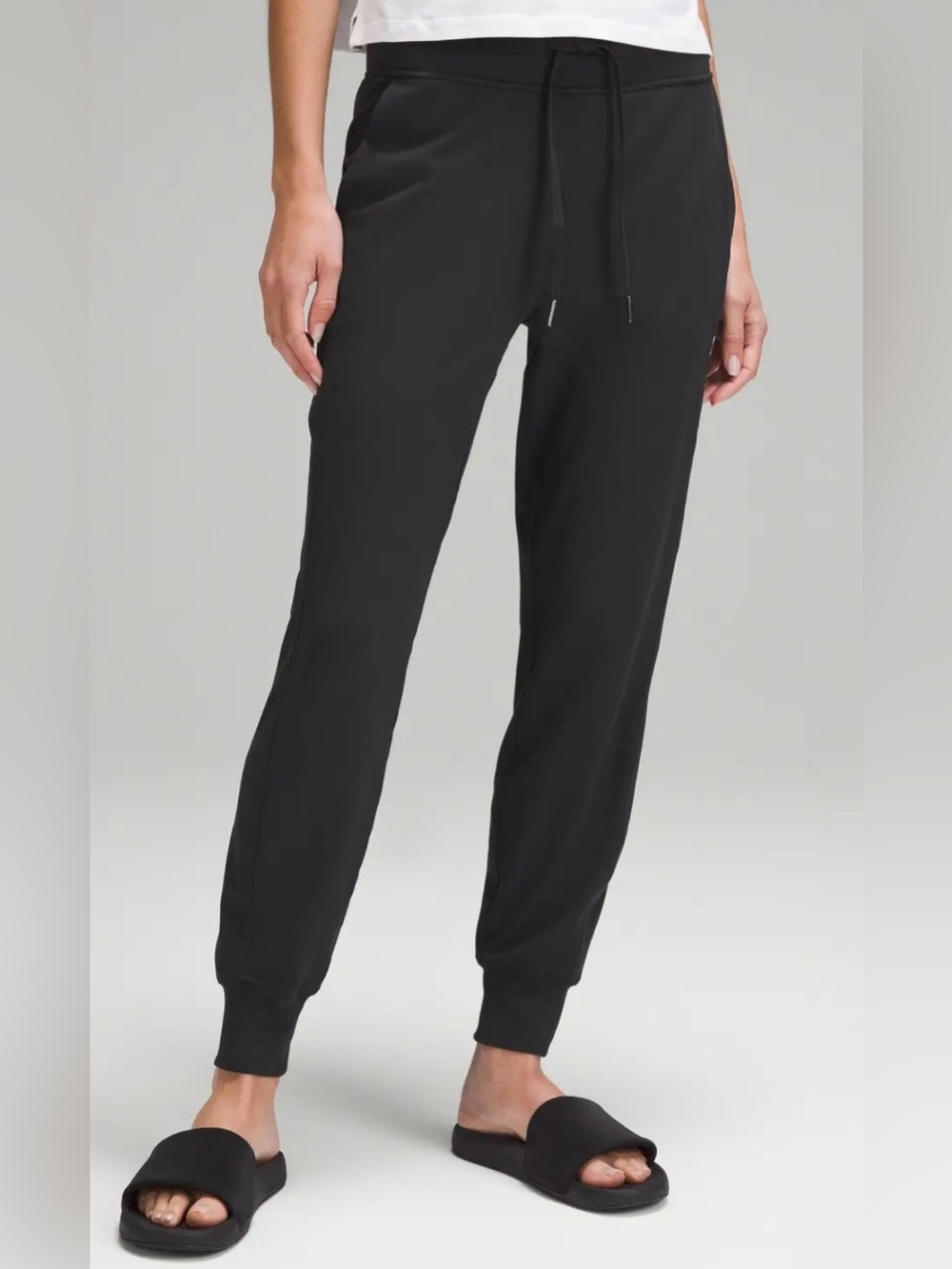 Lululemon Women’s Ready To Rulu Black High Rise Jogger Pants. Full Length. Sz 4